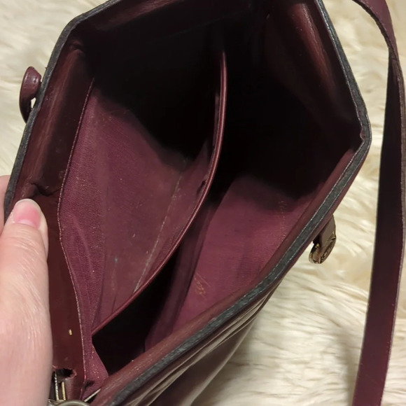Vintage oxblood Etienne Aigner shoulder bag - Picture 6 of 8